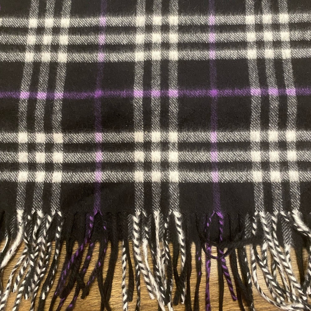 Authentic Burberry Scarf -100% cashmere
